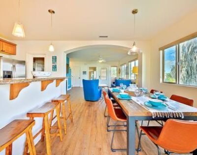 Beach Bliss: 3BR Ocean View Family Retreat